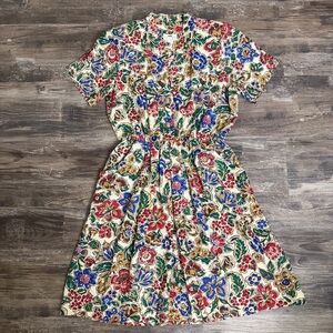 Vintage SGS Studio Cream Multicolor Floral Short-Sleeve V-Neck Midi Dress